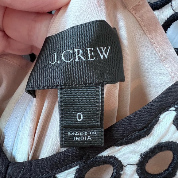 ⭐️ J. Crew Punch Out Eyelet Romper Lined Size 0 - Picture 7 of 15